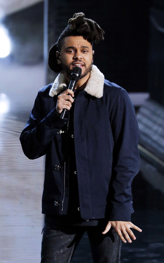 电影《五十度灰》主题曲演唱者、人称“盆栽”的The Weeknd